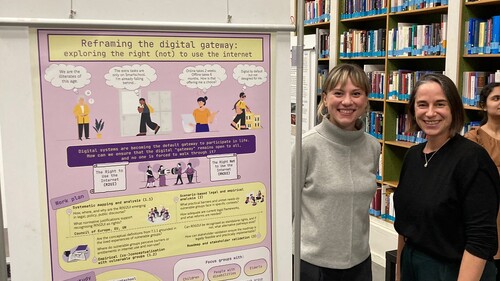 Poster on the right (not) to use the internet wins jury prize